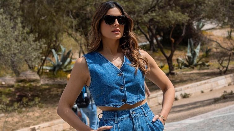 Double Denim | Δείτε πώς φόρεσε η Σταματίνα Τσιμτσιλή την ανοιξιάτικη τάση