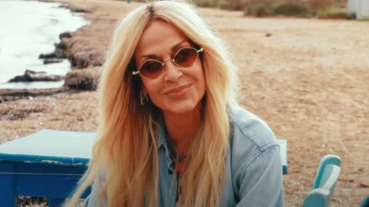 "Θέλησα απλά να είμαι εγώ. Γιατί γουστάρω την ζωή και έτσι και αλλιώς και αλλιώτικα" | Η Άννα Βίσση σπάει ένα ακόμα στερεότυπο