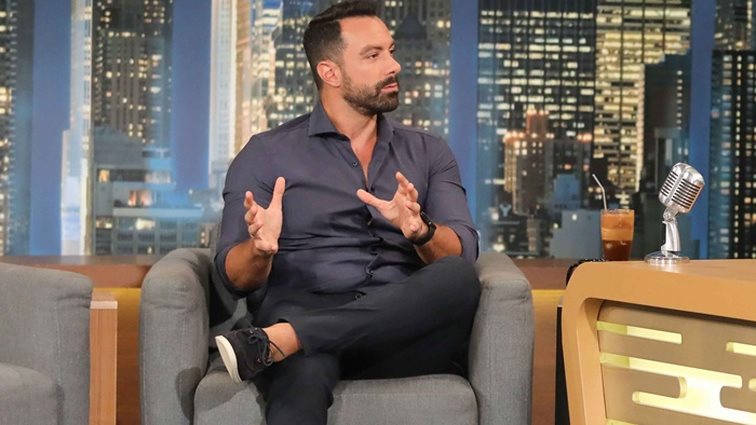 Ο Σάκης Τανιμανίδης πάει Alpha;