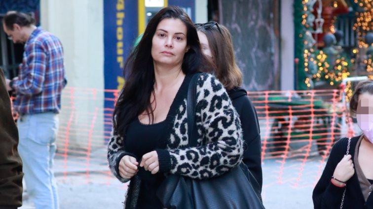 Η πρώτη δημόσια εμφάνιση της Μαρίας Κορινθίου με την κόρη της μετά την περιπέτεια με τον κορονοιό