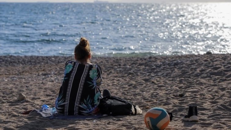 Με κοκτέιλ ζέστης και μελτέμια ξεκινά η εβδομάδα - Μπουρίνια στη Β. Ελλάδα την Κυριακή, στους 36 βαθμούς η θερμοκρασία