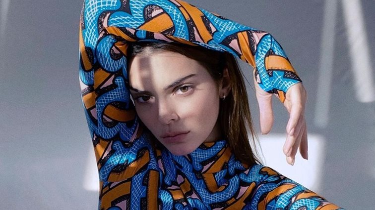 Kendall Jenner: Άλλαξε το hair look της και τα μαλλιά της είναι πιο μακριά από ποτέ
