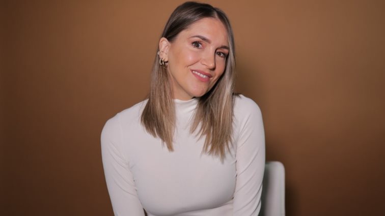 The beauty activists | Μαίρη Καλύμνου