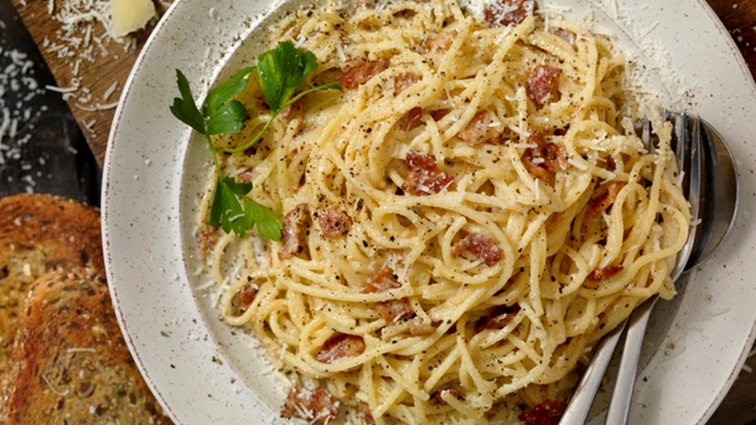 Παγκόσμια Ημέρα Καρμπονάρας: Η συνταγή για την αυθεντική καρμπονάρα