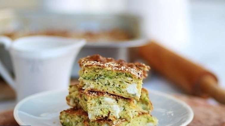 Πανεύκολη κολοκυθόπιτα με φέτα χωρίς φύλλο: Έτοιμη σε 10 λεπτά - Η φανταστική συνταγή