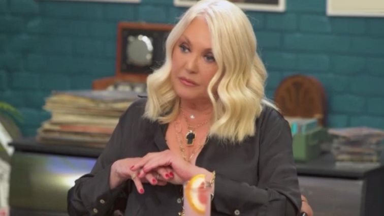 Ασπίδα η Ρούλα Κορομηλά για τη Δανάη Μπάρκα - Το μήνυμα υποστήριξης στο instagram