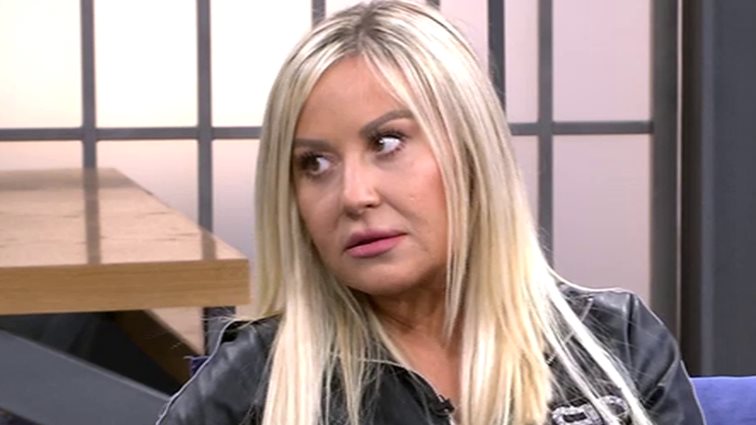 Έλενα Μπάση: Η συμβίωση με τις πρώην συμπαίκτριες, τα... ξεμαλλιάσματα &amp; η απάντηση για την πραγματική της ηλικία