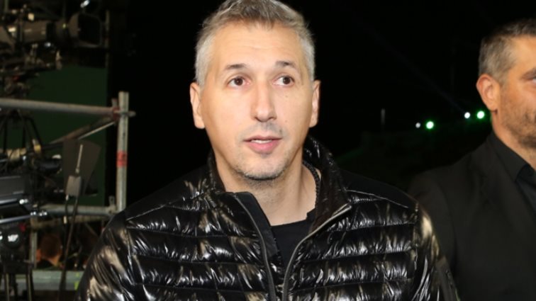 Σπάνια βραδινή έξοδος για τον Δημήτρη Διαμαντίδη με την κούκλα σύζυγό του