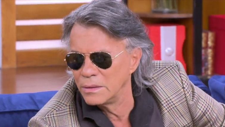 Ο Ηλίας Ψινάκης μιλά για όλα: Η δύσκολη στιγμή που στάθηκε στη Ναταλία Γερμανού, τα talent shows, οι κακές κριτικές &amp; το "μαλλιοτράβηγμα" που φοβάται στο "Χ-Factor"