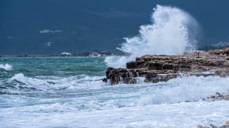 Φθινοπωρινό το σκηνικό του καιρού σήμερα - Δροσιά για την εποχή, θυελλώδεις άνεμοι και τοπικές βροχές