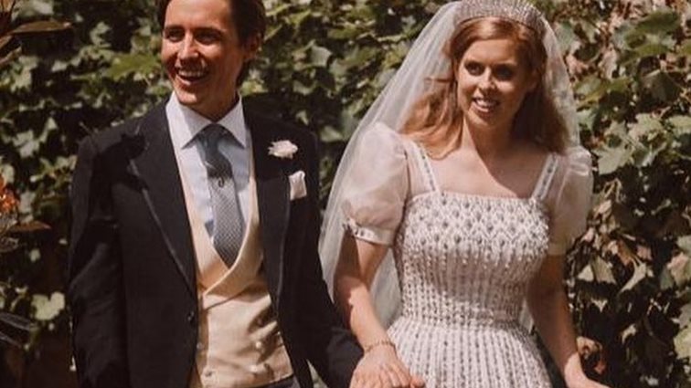 Πριγκίπισσα Βεατρίκη | H selfie με τον σύζυγό της που δεν θυμίζει γαλαζοαίματους
