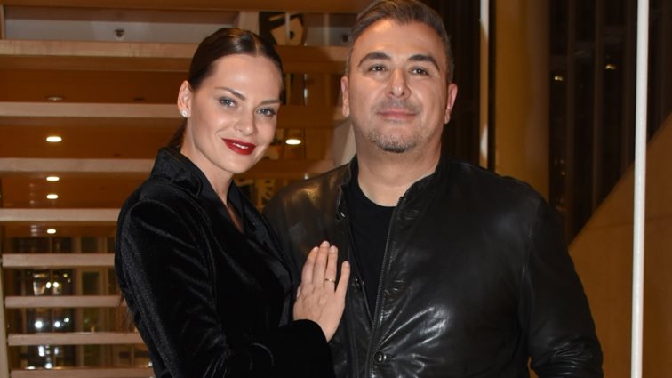 Η Υβόννη Μπόσνιακ μάς δείχνει αδημοσίευτες φωτογραφίες της με τον Αντώνη Ρέμο