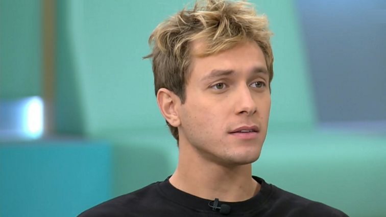 Έντουαρντ Στεργίου | Η αποκάλυψη για το ραντεβού με κορίτσι που γνώρισε στα social media