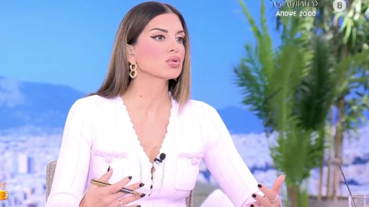 Η Σταματίνα Τσιμτσιλή απαντά στην κριτική ότι "διαφημίζει την πίστη της"