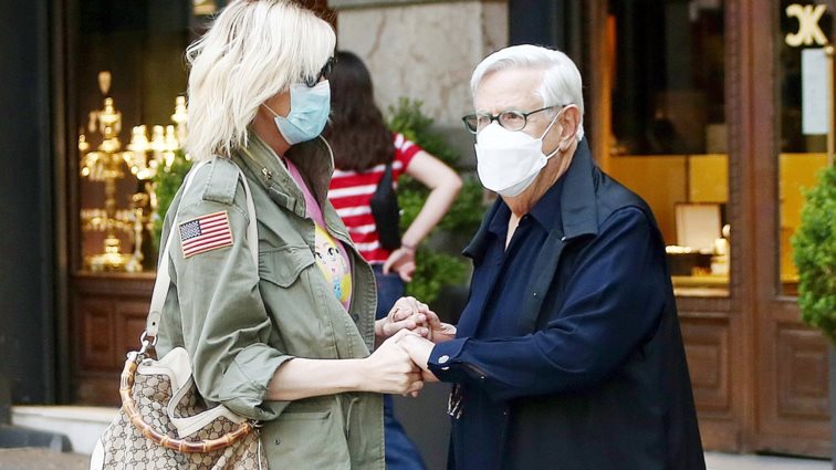 Σάσα Σταμάτη &amp; Κώστας Καίσαρης | Συνάντηση στο κέντρο της Αθήνας - Η άγνωστη φιλία τους