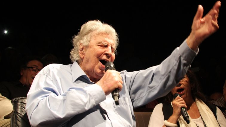 Μίκης Θεοδωράκης: Επιστολή &quot;βόμβα&quot; του Νίκου Κουρή μετά το άνοιγμα της διαθήκης - &quot;Δεν διεκδικώ περιουσιακά στοιχεία&quot;