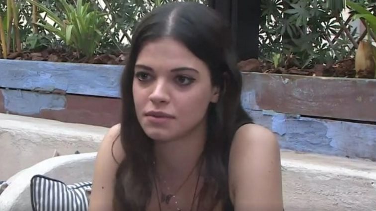 Τζένη Καζάκου: "Με τρομάζει η αντιμετώπιση του κόσμου. Είναι σαν να έχω μια ταμπέλα"