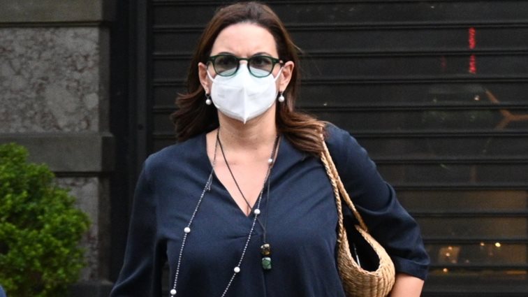 Η Όλγα Κεφαλογιάννη σε σπάνια paparazzi στιγμιότυπα με φουσκωμένη κοιλίτσα κατά τη διάρκεια της εγκυμοσύνης της