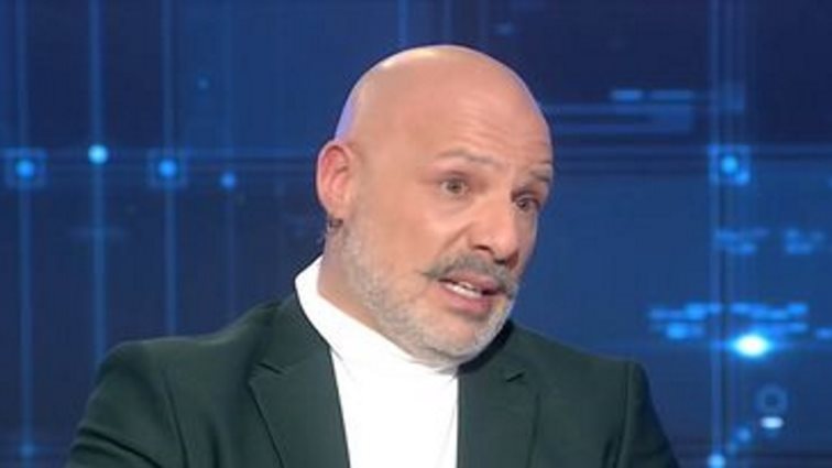 Νίκος Μουτσινάς | Η σχέση του με τους γονείς του και το επόμενο επαγγελματικό του βήμα