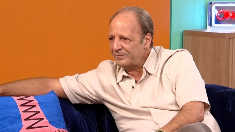 Οι αποκαλύψεις του Δημήτρη Αποστόλου για τους &quot;Δύο Ξένους&quot;: Η αντίδραση του Ρήγα στη Βανδή, τα ηχηρά &quot;οχι&quot; &amp; τα τηλεφωνήματα της Μενεγάκη