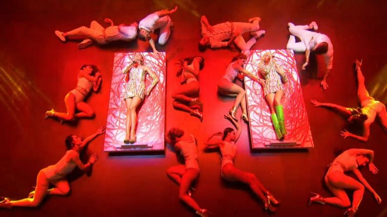 Η Κατερίνα Λιόλιου &amp; η Αλεξάνδρα Παναγιώταρου έβαλαν φωτιά στη σκηνή του J2US