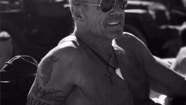 Πέτρος Κωστόπουλος: Με τα παιδιά του στη Μύκονο!