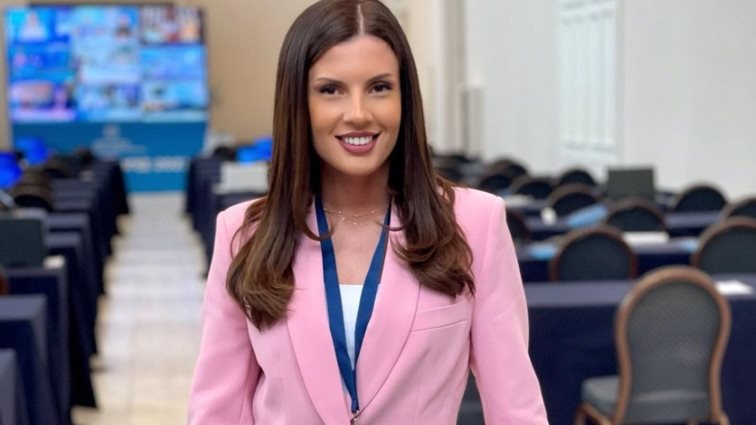 Η Τζένη Κρουσταλλακίδου ανακοίνωσε το νέο της τηλεοπτικό βήμα