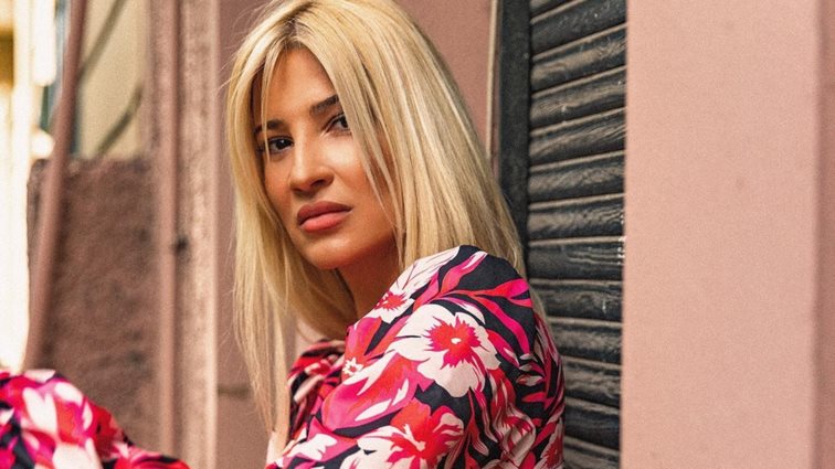 Η Φαίη Σκορδά φόρεσε το φόρεμα που θα είχε την έγκριση της βασίλισσας Letitzia