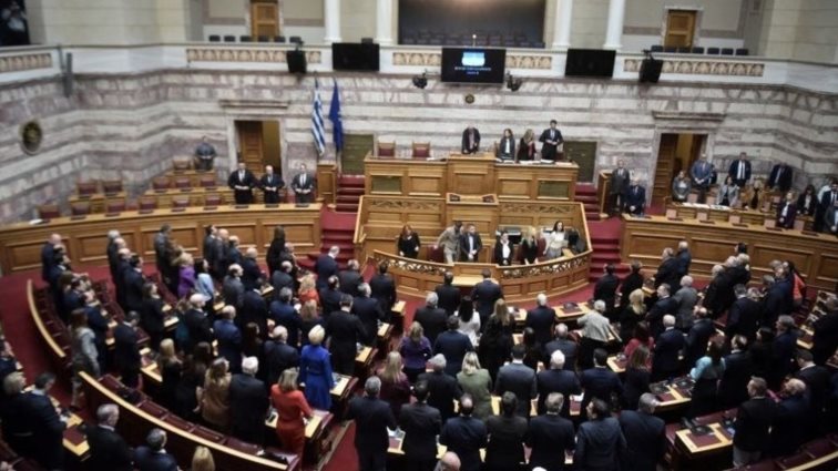Βουλή: Καταψηφίστηκε η πρόταση δυσπιστίας με τις 157 ψήφους της ΝΔ