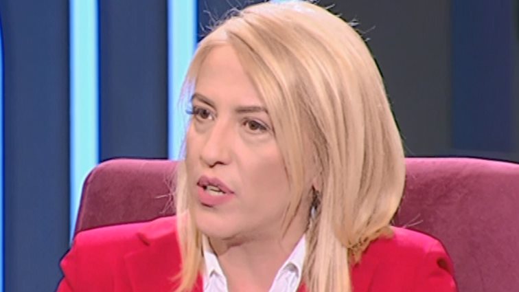 Ρένα Δούρου: Η σπάνια εξομολόγηση για την ατυχή εγκυμοσύνη της &amp; το σύμφωνο συμβίωσης με τον σύζυγό της