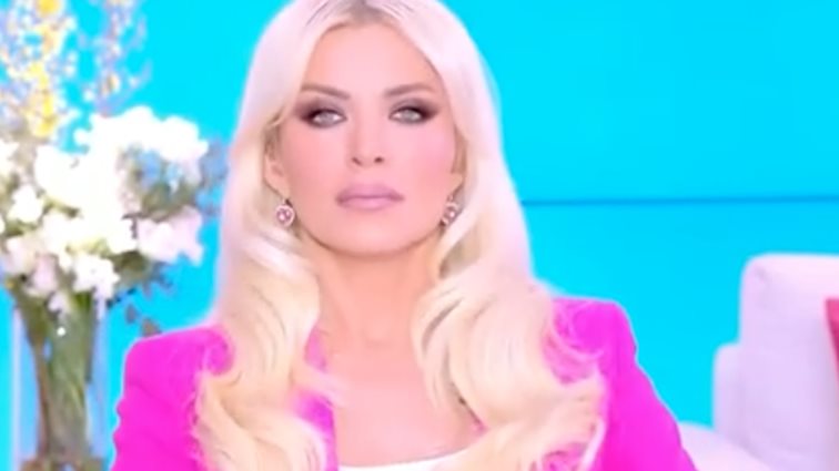 Κατερίνα Καινούργιου: &quot;Τον πρώτο καιρό ήταν αμίλητος, πια βλέπουμε ότι αντιδρά&quot;