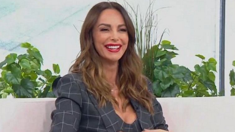 Η Μπέττυ Μαγγίρα σαν άλλο "GNTM" με χριστουγεννιάτικη διάθεση | Δείτε την επική ανάρτηση που έκανε