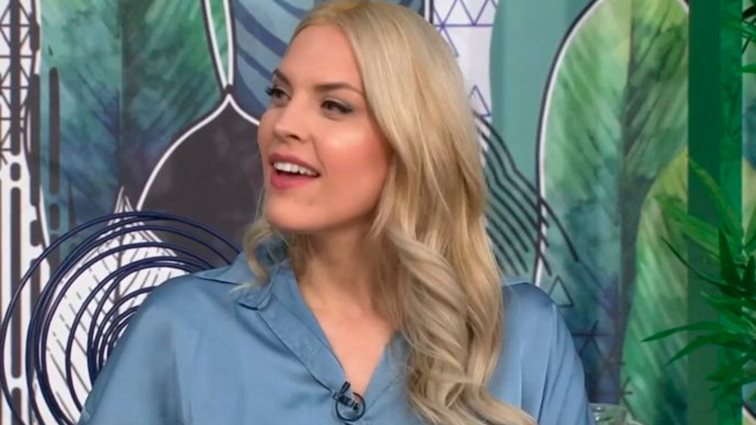 Μαντώ Γαστεράτου: Ποια παρουσιάστρια θα βαφτίσει την κόρη της;