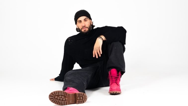 Ο Mente Fuerte παρουσιάζει το &quot;συμπαντικό&quot; του πρότζεκτ από τη Minos EMI