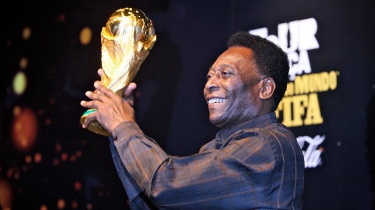 Παγκόσμιος θρήνος για τον Πελέ - Την Τρίτη η κηδεία του, σε λαϊκό προσκύνημα η σορός του [εικόνες]