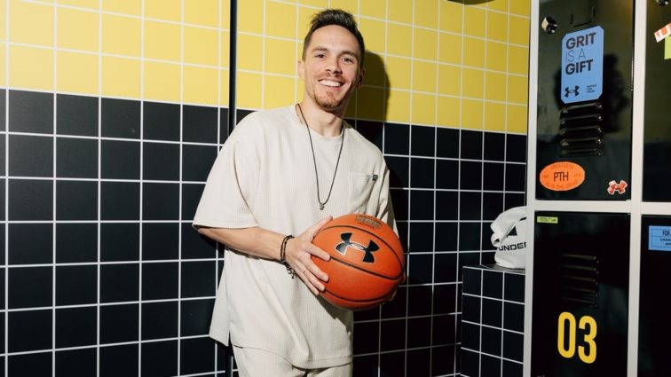 Διάσημες Εμφανίσεις | Ποιοι βρέθηκαν στο store event της Under Armour στη Γλυφάδα;