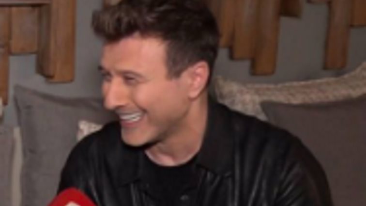 Γιάννης Πλούταρχος: "Ο γιος μου πήρε το αίμα του πίσω κάνοντας καριέρα με το επίθετό μας"