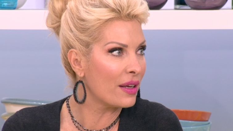 Ελένη Μενεγάκη: Το σαρκαστικό σχόλιο για τη διαφορά ηλικίας της με τον Γιώργο Τσούλη: Δείτε το video!