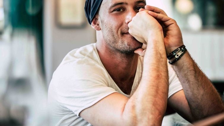 Αντίνοος Αλμπάνης: Η περιπέτεια της υγείας του, οι χημειοθεραπείες &amp; η ανάρτηση που έκανε την αποκάλυψη