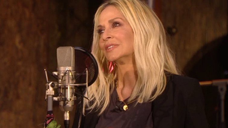 Μένουμε σπίτι με την Άννα Βίσση

: Η έναρξη της τηλεοπτικής συναυλίας στο MEGA