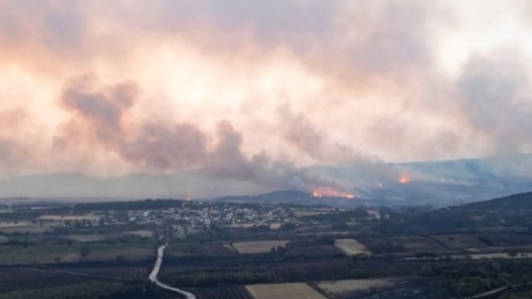 Μάχη με τις φλόγες σε Βοιωτία, Εύβοια, Καβάλα, Κύθνο - Οι εξελίξεις σε όλα τα μέτωπα