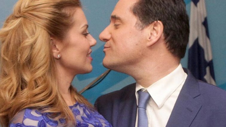 Άδωνις Γεωργιάδης: Το τρυφερό πρόσωπο του πολιτικού σε μια σπάνια φωτογραφία με τον γιο του