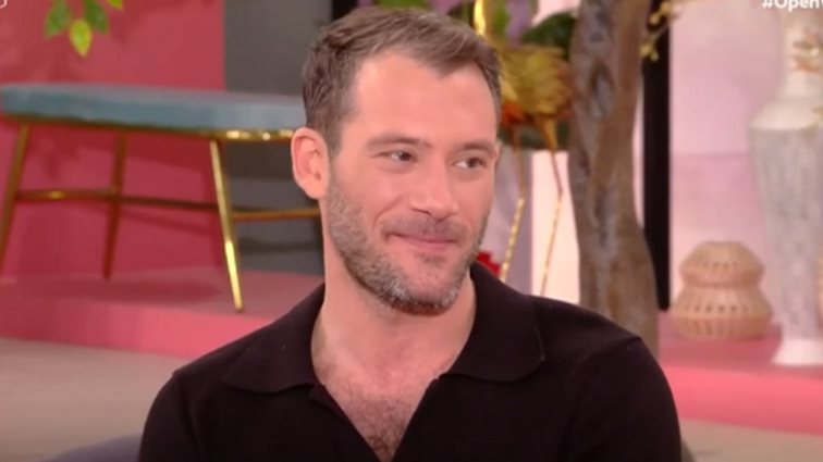 Αντίνοος Αλμπάνης: "Δεν φανταζόμουν ποτέ ότι θα έφτανα στο σημείο να λέω για ανθρώπους που γνωρίζω ότι ντρέπομαι γι' αυτά που ακούω"