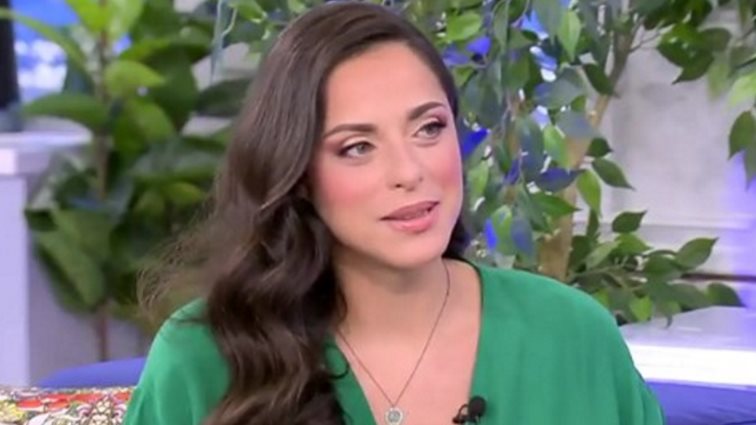 Ευαγγελία Συριοπούλου | Η πρώτη τηλεοπτική εμφάνιση με φουσκωμένη κοιλίτσα