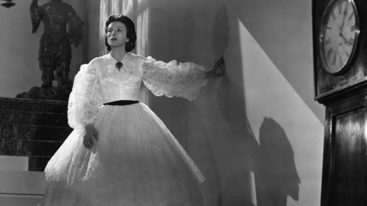 Κατίνα Παξινού - Αλέξης Μινωτής: Αγκαλιά στη βεράντα του σπιτιού τους στο Λος Άντζελες τη δεκαετία του &#39;40