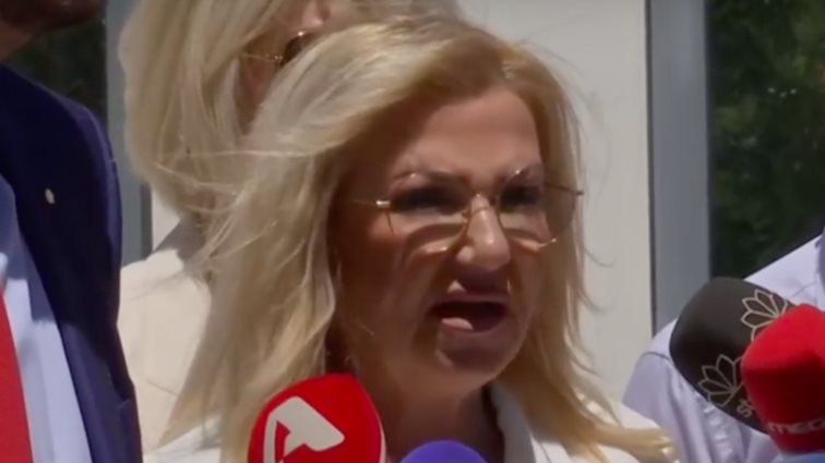 Στάθα Καραϊβάζ: &quot;Δεν πιστεύω ότι υπάρχει δικαίωση στον θάνατο του Γιώργου Καραϊβαζ&quot;