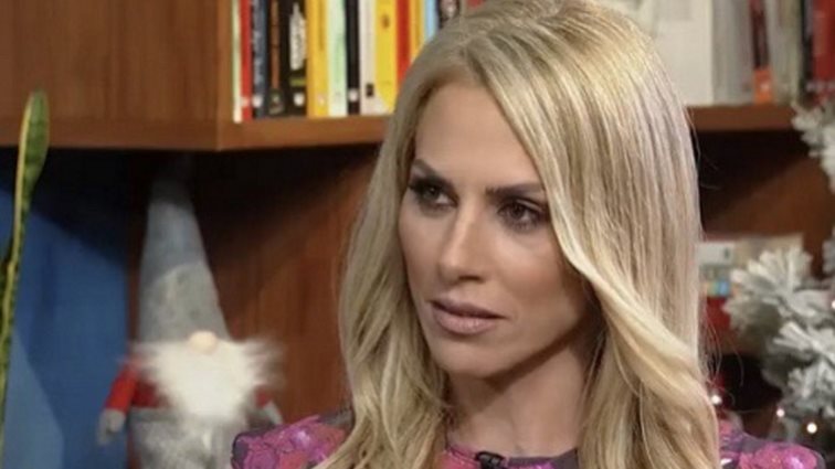 Ντορέττα Παπαδημητρίου: "Είναι άδικο για τη Μαίρη Συνατσάκη - Είχαμε συζητήσει και τότε ότι ήταν κακό το αστείο"