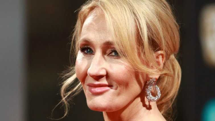 JK Rowling: Έχει πέσει θύμα σεξουαλικής επίθεσης και κακοποίησης
