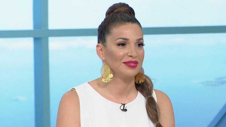 Ελένη Χατζίδου: Η τηλεφωνική παρέμβαση στο «Καλοκαίρι #not» &amp; η αποκάλυψη για την εγκυμοσύνη