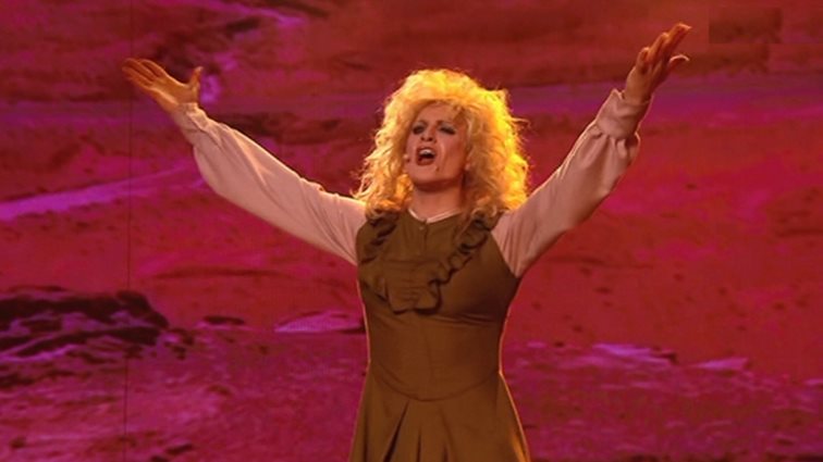 YFSF All Star | Ο Ίαν Στρατής ζητάει απεγνωσμένα έναν... ήρωα!